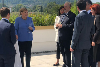 Krivokapić: Ustoličenjem Joanikija Vlada pokazala bezrezervnu posvećenost vrijednostima EU i Alijanse Krivokapić: Ustoličenjem Joanikija Vlada pokazala bezrezervnu posvećenost vrijednostima EU i Alijanse