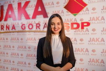 Lipovina: Funkcije dođu i prođu, a CG je pala i uzdigla se mnogo puta, pa će i poslije URE Lipovina: Funkcije dođu i prođu, a CG je pala i uzdigla se mnogo puta, pa će i poslije URE