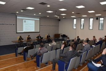 Senat predložio 2.119 mjesta za upis na postdiplomske specijalističke studije Senat predložio 2.119 mjesta za upis na postdiplomske specijalističke studije