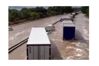 Poplave na jugu Francuske, putevi pretvoreni u rijeke Poplave na jugu Francuske, putevi pretvoreni u rijeke