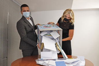 Za 30 dobitnika po 100 eura Za 30 dobitnika po 100 eura