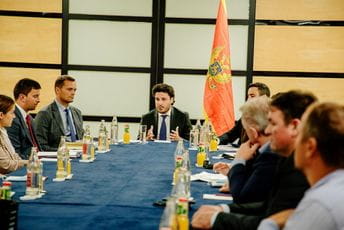 Abazović sa dijasporom u Luksemburgu: Nosimo Crnu Goru u srcu, okupljeni oko emancipatorskih ciljeva Abazović sa dijasporom u Luksemburgu: Nosimo Crnu Goru u srcu, okupljeni oko emancipatorskih ciljeva