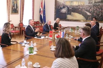 Aktuelne prilike podsjećaju na devedesete, Sabor jedinstven u podršci Crnoj Gori Aktuelne prilike podsjećaju na devedesete, Sabor jedinstven u podršci Crnoj Gori