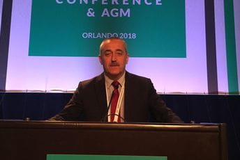 Rašović dobio priznanje od Udruženja novinara Srbije Rašović dobio priznanje od Udruženja novinara Srbije