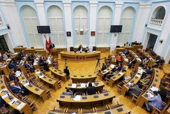 Odbornici razmatrali prijedlog Programa razvoja Prijestonice vrijedan sedam miliona eura Odbornici razmatrali prijedlog Programa razvoja Prijestonice vrijedan sedam miliona eura