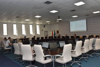 Pokrenuti postupci za izbor dekana Mašinskog i Filološkog fakulteta Pokrenuti postupci za izbor dekana Mašinskog i Filološkog fakulteta