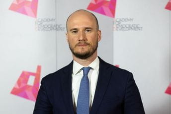 Božović: Sve podsjeća na devedesete, budite svjesni pogubnosti srpskog nacionalizma Božović: Sve podsjeća na devedesete, budite svjesni pogubnosti srpskog nacionalizma