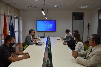 Posjetom počasnog konzula Rumunije dogovorena buduća saradnja sa Univerzitetom u Krajovi Posjetom počasnog konzula Rumunije dogovorena buduća saradnja sa Univerzitetom u Krajovi