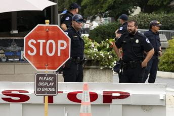 Trampove pristalice opet pred Kongresom, policija ovog puta pripravnija Trampove pristalice opet pred Kongresom, policija ovog puta pripravnija