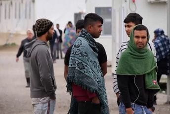 Talibani saopštili: Srednje škole će pohađati samo dječaci Talibani saopštili: Srednje škole će pohađati samo dječaci