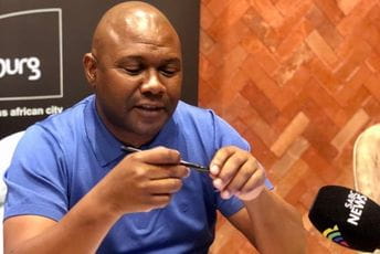 Gradonačelnik Johanesburga poginuo u saobraćajnoj nesreći Gradonačelnik Johanesburga poginuo u saobraćajnoj nesreći