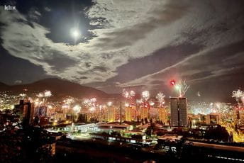 Gorjelo nebo iznad Sarajeva (FOTO, VIDEO) Gorjelo nebo iznad Sarajeva (FOTO, VIDEO)