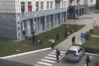 Najmanje osam mrtvih u pucnjavi na univerzitetu Najmanje osam mrtvih u pucnjavi na univerzitetu