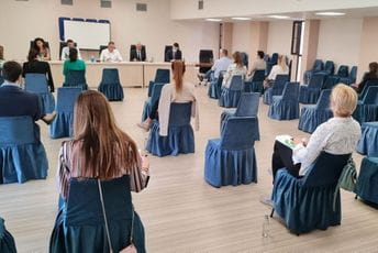 Uključiti državne institucije u rješavanje otvorenih pitanja Uključiti državne institucije u rješavanje otvorenih pitanja