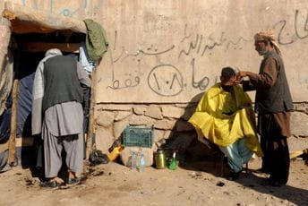 Avganistanski berberi u problemima: Od dolaska talibana malo ko se brije, mlađi izbjegavaju moderne frizure Avganistanski berberi u problemima: Od dolaska talibana malo ko se brije, mlađi izbjegavaju moderne frizure