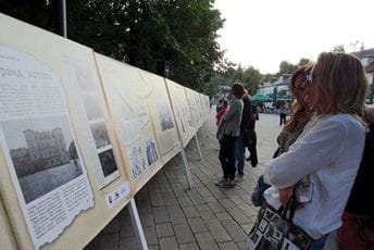 Izložba koja je „preživljela“ desant Izložba koja je „preživljela“ desant