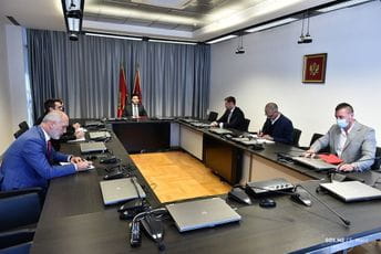 Abazović: Unaprijediti Crnu Goru kao avio destinaciju Abazović: Unaprijediti Crnu Goru kao avio destinaciju