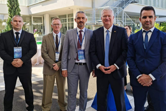 Brđanin i Rakonjac učestvovali na 38. FBI NAA konferenciji Brđanin i Rakonjac učestvovali na 38. FBI NAA konferenciji