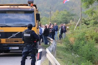 NATO: Srbija i Kosovo da se hitno vrate dijalogu NATO: Srbija i Kosovo da se hitno vrate dijalogu