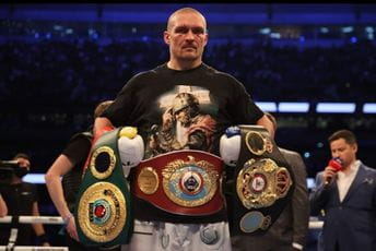 Usik razbio Džošuu i postao prvak svijeta u boksu Usik razbio Džošuu i postao prvak svijeta u boksu