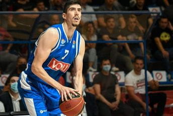 Prvi put od septembra, Nikolić trenirao sa 'plavima' (VIDEO) Prvi put od septembra, Nikolić trenirao sa 'plavima' (VIDEO)