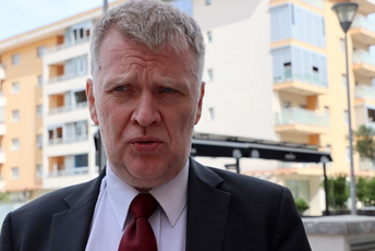 Šćuric: Letovi Air Montenegra nedovoljni za jedan, a kamoli dva aviona