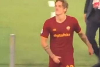 Lacio ga već prijavio: Ružan gest Zaniola pri izlasku sa terena Lacio ga već prijavio: Ružan gest Zaniola pri izlasku sa terena