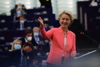 Ursula fon der Lajen ostaje na čelu Evropske komisije