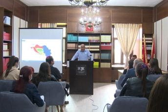 Ivo Goldštajn na Cetinju održao predavanje o Jugoslaviji Ivo Goldštajn na Cetinju održao predavanje o Jugoslaviji