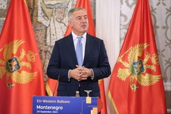 Đukanović: Nijesmo zadovoljni rezultatom rada Vlade, stabilnost ZB na iskušenju