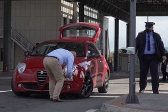 Beograd i Priština u Briselu postigli načelan dogovor o rješenju krize na sjeveru Kosova Beograd i Priština u Briselu postigli načelan dogovor o rješenju krize na sjeveru Kosova