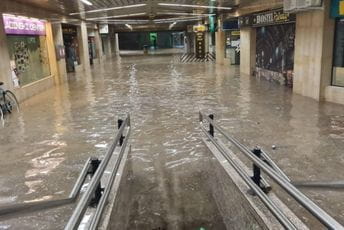 Nevrijeme u Sloveniji, poplave u Ljubljani: "Ovako nešto događa se jednom u 250 godina" Nevrijeme u Sloveniji, poplave u Ljubljani: "Ovako nešto događa se jednom u 250 godina"