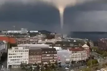 Tornado prošao njemačkim Kielom i napravio veliku štetu Tornado prošao njemačkim Kielom i napravio veliku štetu