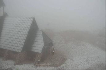 Nakon velikih poplava, u Sloveniji pao i snijeg Nakon velikih poplava, u Sloveniji pao i snijeg
