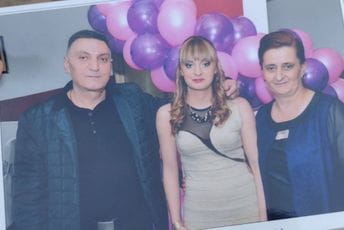 U toku potraga za tročlanom porodicom iz Aleksinca: Od nedjelje im se gubi svaki trag U toku potraga za tročlanom porodicom iz Aleksinca: Od nedjelje im se gubi svaki trag