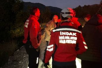 Pijani muškarac satima s policijom tražio - sebe Pijani muškarac satima s policijom tražio - sebe