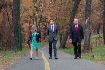Medoks, Moran i Junčaj zasadili drvo na Gorici kako bi pomogli njen oporavak Medoks, Moran i Junčaj zasadili drvo na Gorici kako bi pomogli njen oporavak