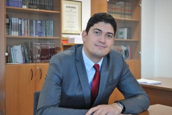 Vukčević: Godina rada Vlade - godina nazadovanja državne uprave Vukčević: Godina rada Vlade - godina nazadovanja državne uprave