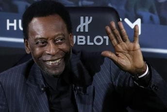 Legendarni Pele izašao iz bolnice Legendarni Pele izašao iz bolnice