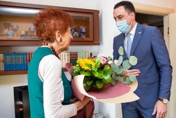 Vuković: Glavni grad će i u narednom periodu posvećeno raditi na unapređenju uslova života za sugrađane treće dobi Vuković: Glavni grad će i u narednom periodu posvećeno raditi na unapređenju uslova života za sugrađane treće dobi