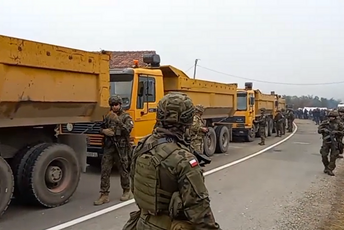 KFOR se raspoređuje, kod Jarinja već prohodna jedna traka KFOR se raspoređuje, kod Jarinja već prohodna jedna traka