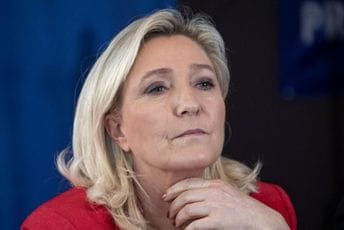 Le Pen pokreće inicijativu za glasanje o nepovjerenju Vladi Francuske