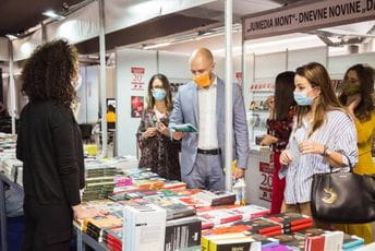 Radulović na Sajmu knjiga: Čitati, to je prvi korak ka slobodi Radulović na Sajmu knjiga: Čitati, to je prvi korak ka slobodi