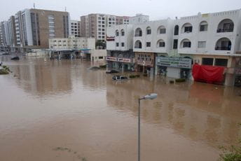 Poplave i klizišta: Ciklon „Šahin“ protutnjao kroz Iran i Oman, odnio pet života Poplave i klizišta: Ciklon „Šahin“ protutnjao kroz Iran i Oman, odnio pet života