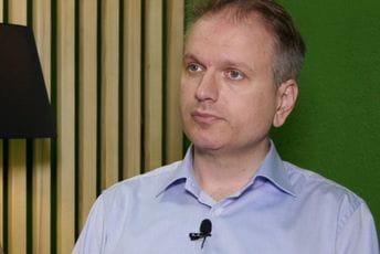 Perić: Konkretna rješenja nijesu u fokusu pregovora o rekonstrukciji Vlade Perić: Konkretna rješenja nijesu u fokusu pregovora o rekonstrukciji Vlade