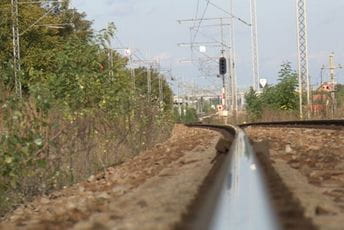 Željeznicu nije moguće spojiti u jedno preduzeće Željeznicu nije moguće spojiti u jedno preduzeće