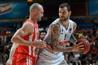 Zvezda slavila u derbiju, Mitrović nerješiva enigma za Budućnost Voli Zvezda slavila u derbiju, Mitrović nerješiva enigma za Budućnost Voli