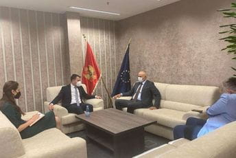 Begović-Kašćelan: Zajedno moramo stvarati bolju Crnu Goru Begović-Kašćelan: Zajedno moramo stvarati bolju Crnu Goru