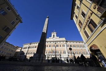 Musolinijeva unuka dobila najviše glasova na lokalnim izborima u Rimu Musolinijeva unuka dobila najviše glasova na lokalnim izborima u Rimu