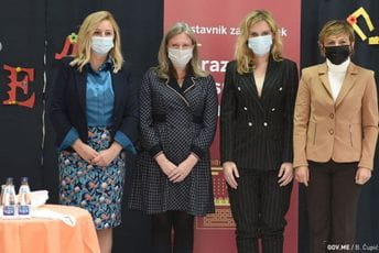 Školi „Štampar Makarije“ uručena oprema za mikrobit uređaje Školi „Štampar Makarije“ uručena oprema za mikrobit uređaje